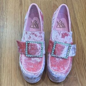 YRU Pink Velvet Platform Shoes with Rhinestone Buckle size 8 m women’s